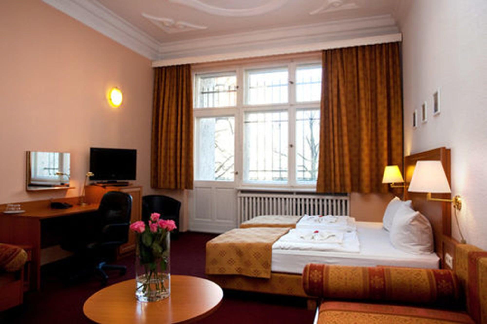 Hotel Aster An Der Messe Berlin Bagian luar foto